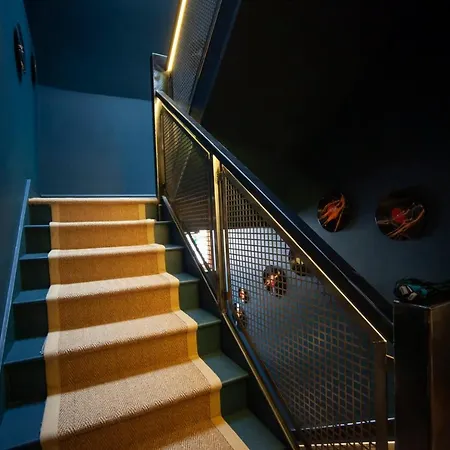 Higgihaus 5 Clare Street Central Location Апартаменты *