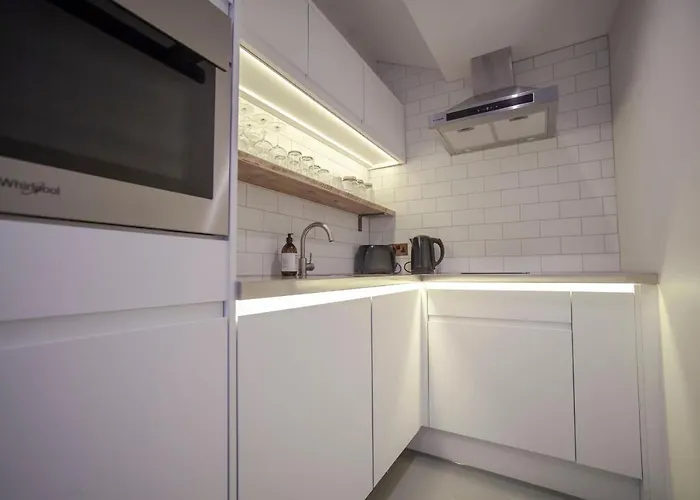 Апартаменты Higgihaus 5 Clare Street Central Location *