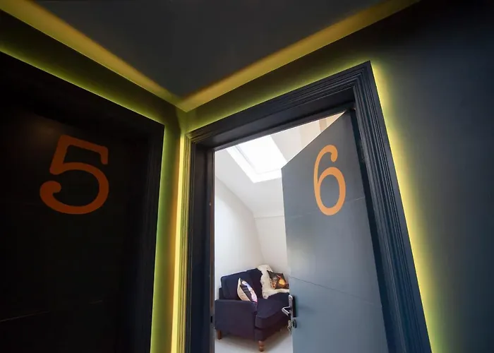 Апартаменты Higgihaus 5 Clare Street Central Location *