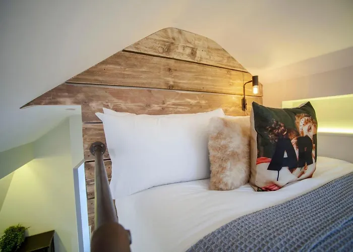 Higgihaus 5 Clare Street Central Location * Bristol